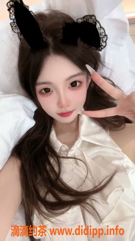 杭州楼凤-杭州18岁VIvi，164cm青春少女，包夜5000