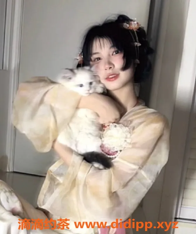 重庆楼凤-眠眠，甜美少女，88斤，提供专业服务