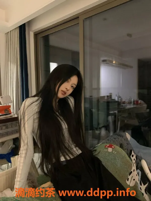 杭州楼凤-165cm大一学生，声音甜美，陪浴角色扮演，价格合理