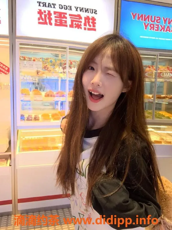 杭州上门服务-林若琪，18岁学生，165cm，C杯，夜间上门服务