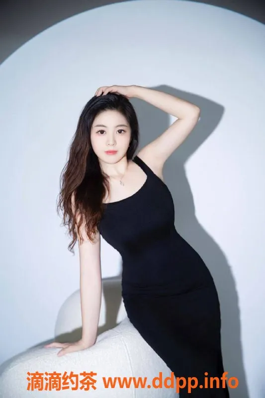 长沙楼凤-岳麓区梦梦，160cm 55kg 36D，莞式服务超赞！