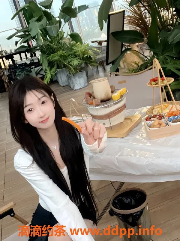 福州楼凤资源信息,仓山区允恩19岁，168cm，44kg，900P起