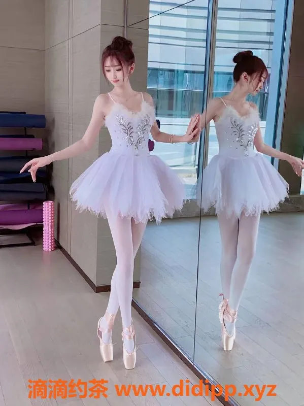 福州楼凤-仓山区允恩19岁，168cm，44kg，900P起