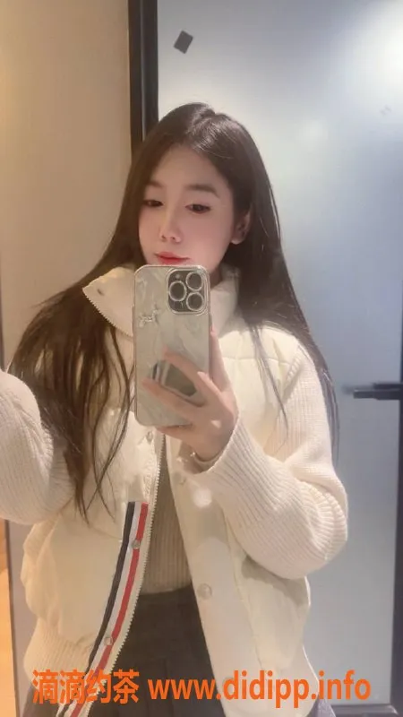 杭州上门服务-杭州拱墅区小贝，19岁34C嫩妹，800元上门服务