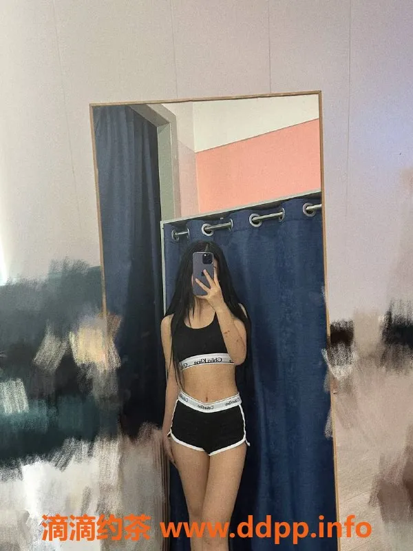 杭州楼凤-杭州拱墅区19岁小贝，身高162，胸围34C