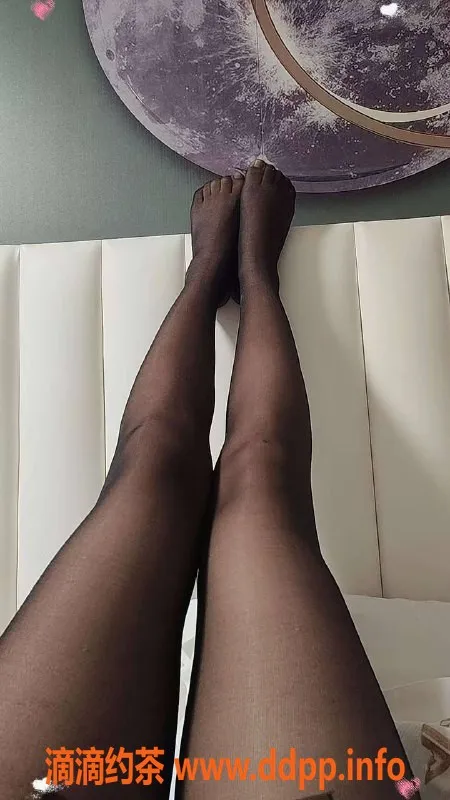 广州楼凤-白云嫩妹小艾，鸳鸯浴大胸体验