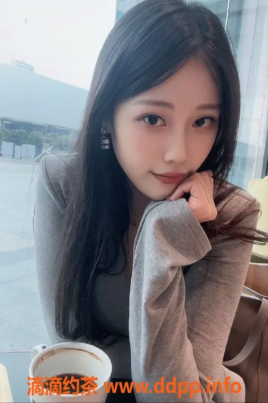 广州楼凤-天河御姐半夏，鸳鸯浴体验，超大胸部！