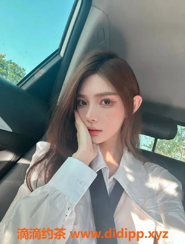 福州楼凤-台江区越小越，168cm B罩杯，800元特惠服务！