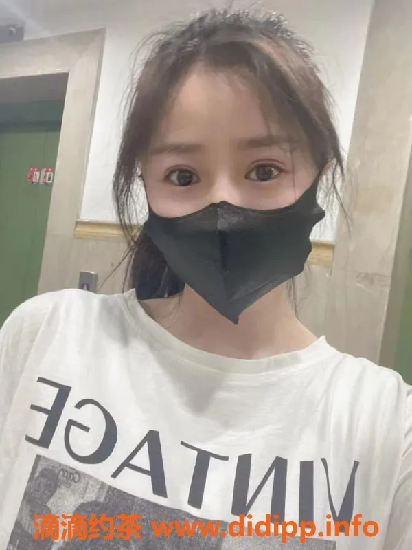 杭州楼凤-拱墅区韩香，22岁，165cm，45斤，C罩杯