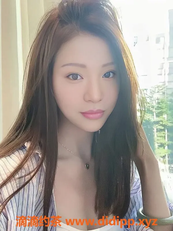 杭州楼凤-上城区小画老师，24岁D罩杯，超值包夜688元