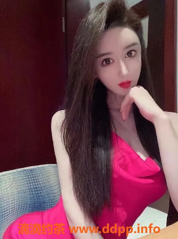上海楼凤-上海展展，21岁空姐，身高170，95斤D胸