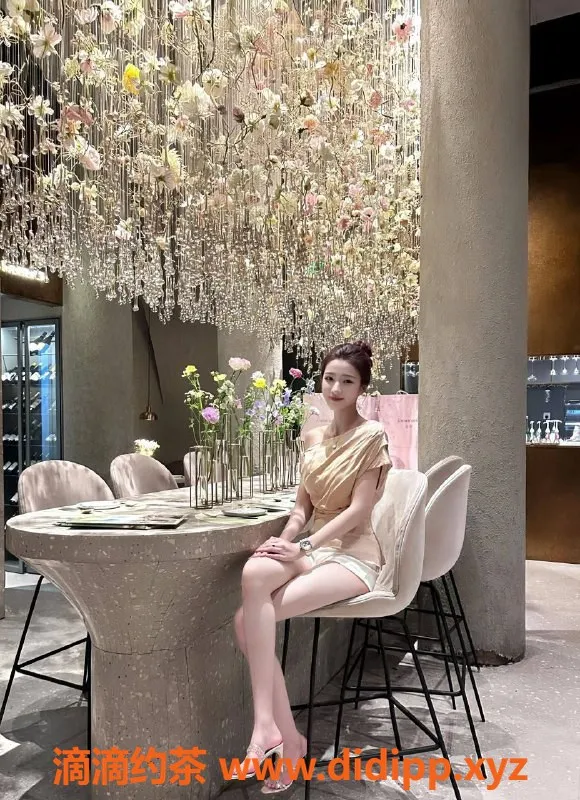 杭州楼凤-一江春水 21岁模特 上城火辣服务