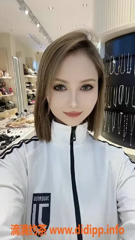 长沙楼凤-乌克兰洋妞，170cm C杯，热情服务只需1500p