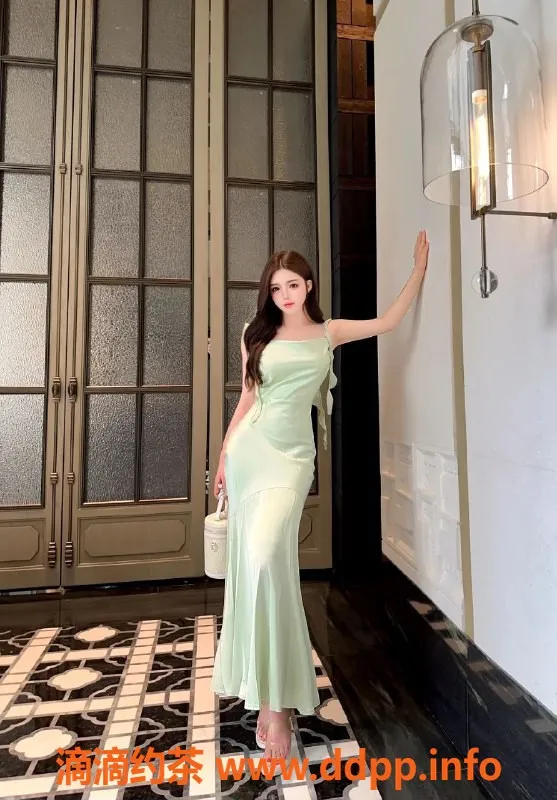 杭州楼凤-滨江中乌混血Lisa，165cm D罩杯，性感无敌！