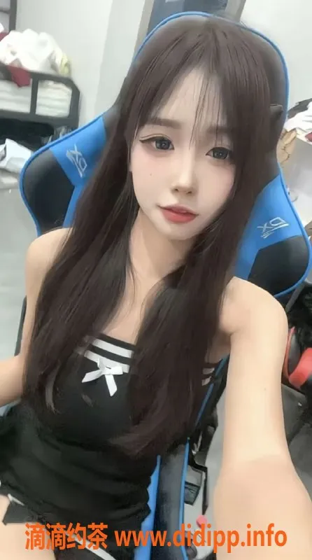 厦门楼凤-18岁嫩妹集美万科里，简单服务等你来体验