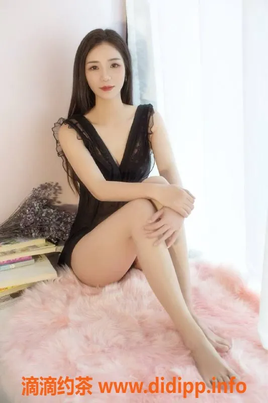 杭州楼凤-萧山小雅28岁激情服务 C罩杯 课费400元起