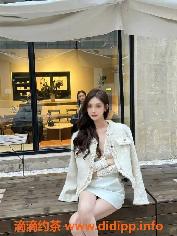 南京楼凤-江宁区倪妮，24岁御姐，身高164，800P起