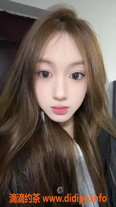 长沙楼凤-雨花区玲珑，19岁162cm，700起服务