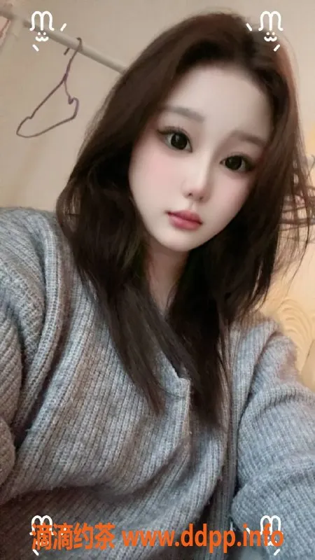 长沙楼凤-开福区嫩妹铃铛，18岁大胸潮喷服务