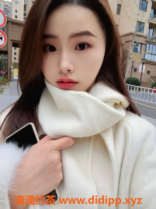 宁波上门服务-兔兔 1.65米 A罩杯 陪洗无套服务