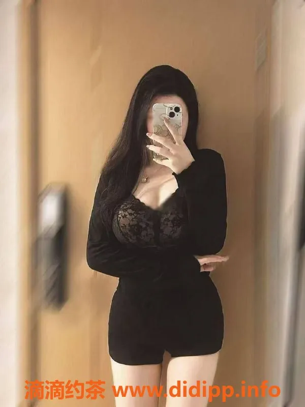 成都楼凤-武侯区小辣椒：大胸少妇，服务超赞！