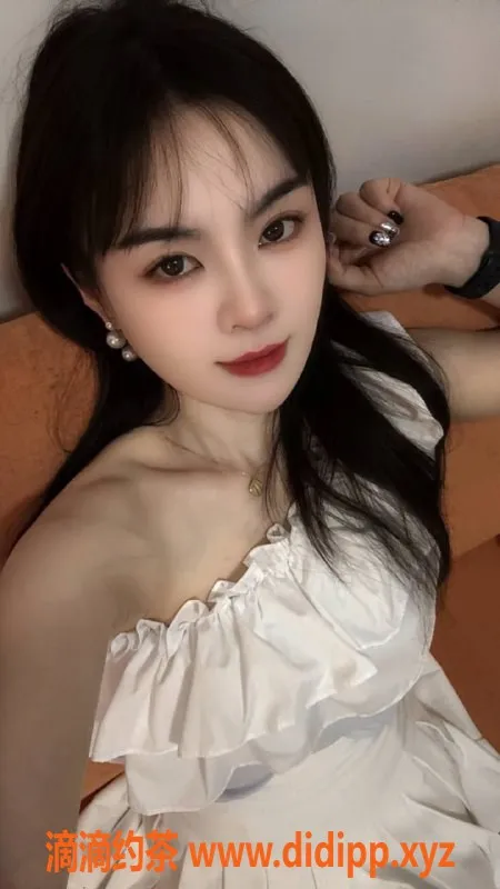 厦门楼凤-思明新景附近25岁安琪姐妹花双飞服务