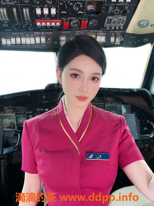 厦门楼凤-思明空姐CC，身高六米，做舌吻服务