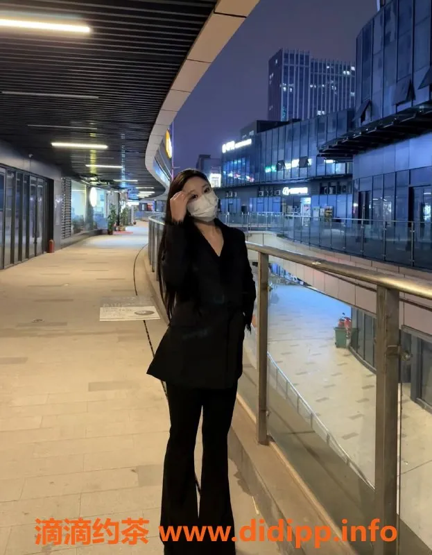 广州楼凤-天河嫩妹米苏7P，舌吻白虎服务