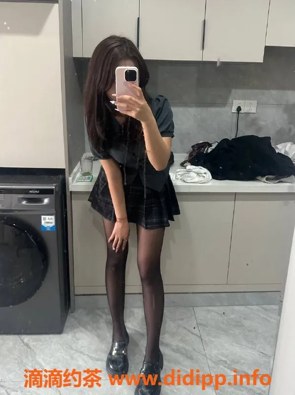 广州楼凤-天河苒苒，600元体验少女魅力