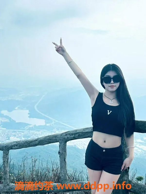 广州楼凤-天河嫩妹奶泡，鸳鸯浴6P豪华体验