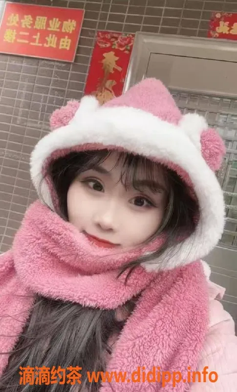 南昌楼凤-小雨 26岁娇小妹子，身高160，服务多样