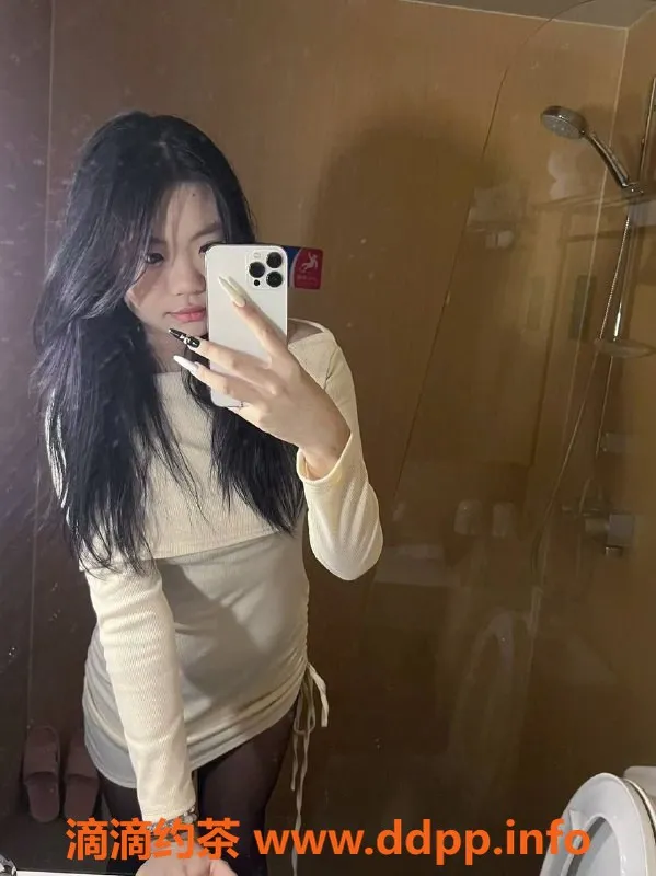 南京楼凤-南站高个妹小青青，173高挑嫩妹仅需400元！