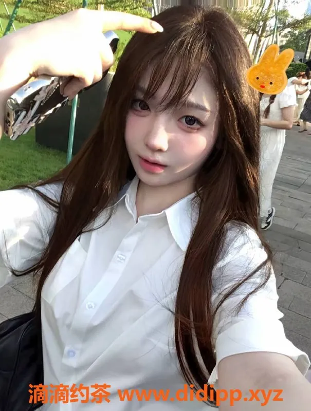 上海楼凤-普陀贝小馨 21岁 170cm C罩杯 口爆足交