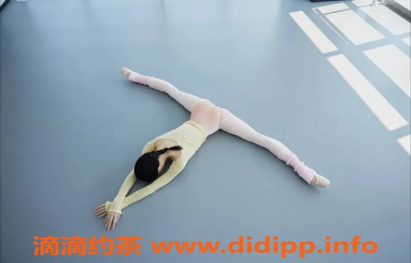 成都楼凤-26岁千玥，柔滑皮肤9P自聊服务，完美配合