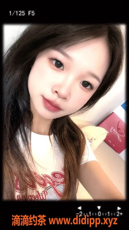 广州楼凤-天河嫩妹萌萌，服务仅需600元！