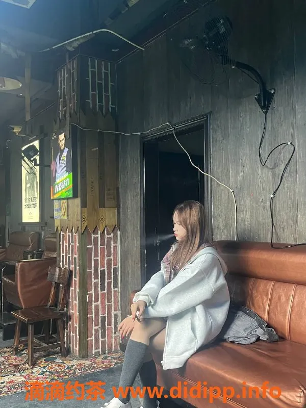 广州楼凤-天河嫩妹草莓，视频验证，500元约