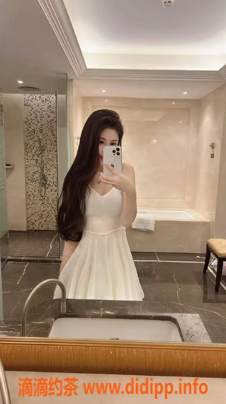 福州楼凤-仓山区23岁丹妮，身高172，900元起，激情服务等你体验！