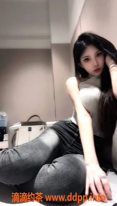 深圳楼凤-深圳南山胸大老师，二千元档优选