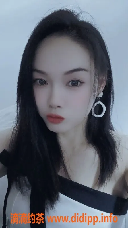 厦门楼凤资源信息,湖里小金金，29岁少妇，尽享专业按摩服务