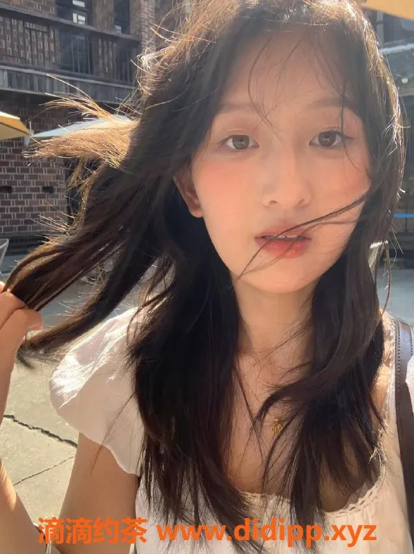 深圳spa会所-宝安95后双峰美眉，火热预约仅需468元！