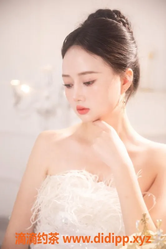 杭州楼凤-上城区清纯御姐柚子，165cm身高，800P起