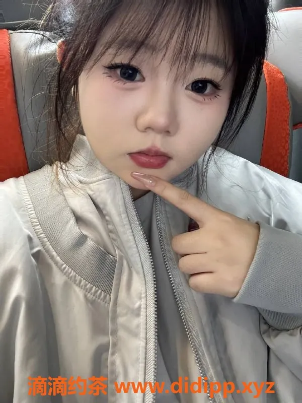 广州楼凤-天河嫩妹奶盖，鸳鸯浴体验，课费6P