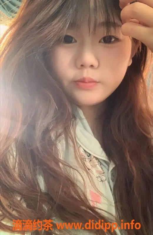 广州楼凤资源信息,天河嫩妹奶盖，鸳鸯浴体验，课费6P