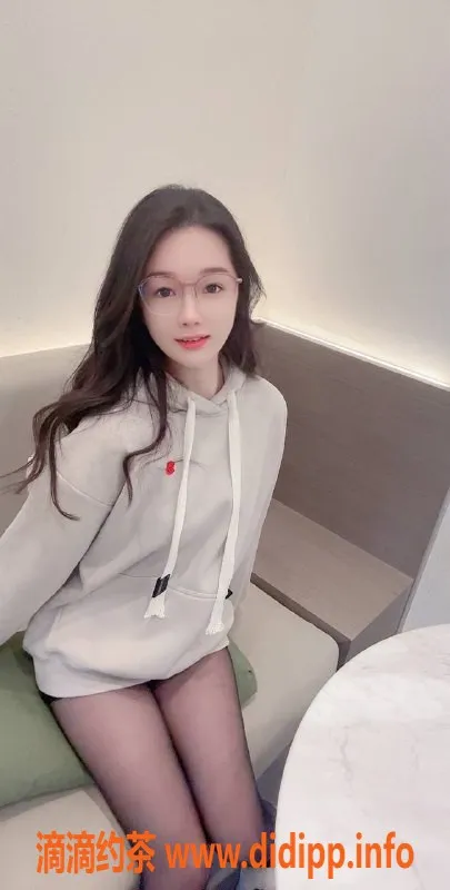 杭州楼凤-拱墅嫩妹带带，独家舌吻69互舔服务