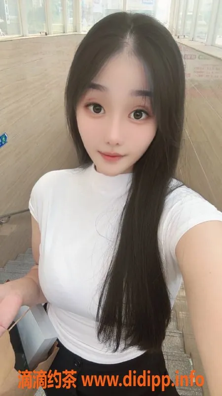 广州楼凤-天河嫩妹DD，价格仅700，真实服务等你来体验！