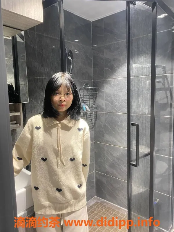 广州楼凤资源信息,天河冰玉，舌吻69p体验，700p让你欲罢不能