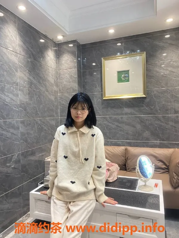 广州楼凤-天河冰玉，舌吻69p体验，700p让你欲罢不能