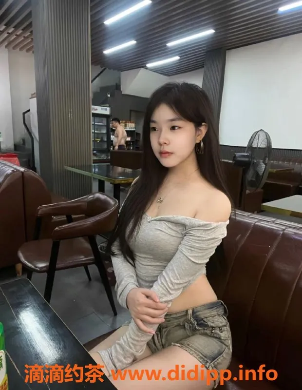 深圳楼凤资源信息,南山雨琦，私聊验证，乐享无限魅力！