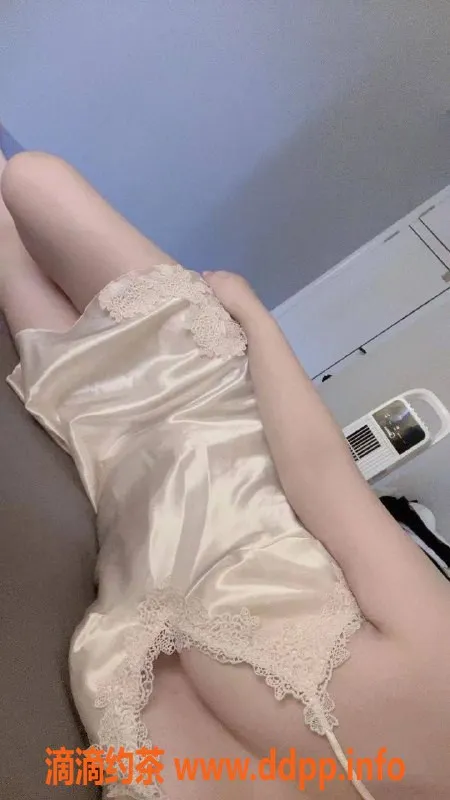 郑州楼凤-中原区巧克力，26岁160cm，超值调情服务