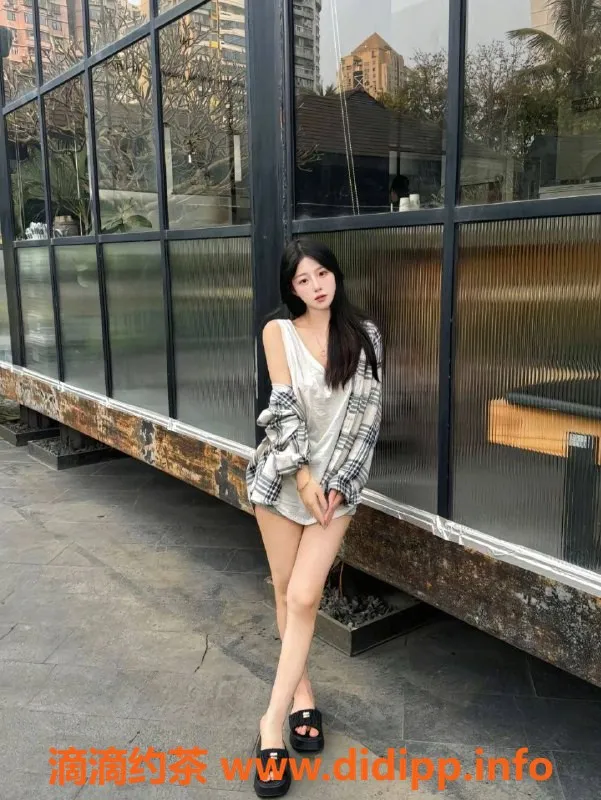 杭州楼凤-清纯妹菜菜（20岁，168cm，34C）杭州开课